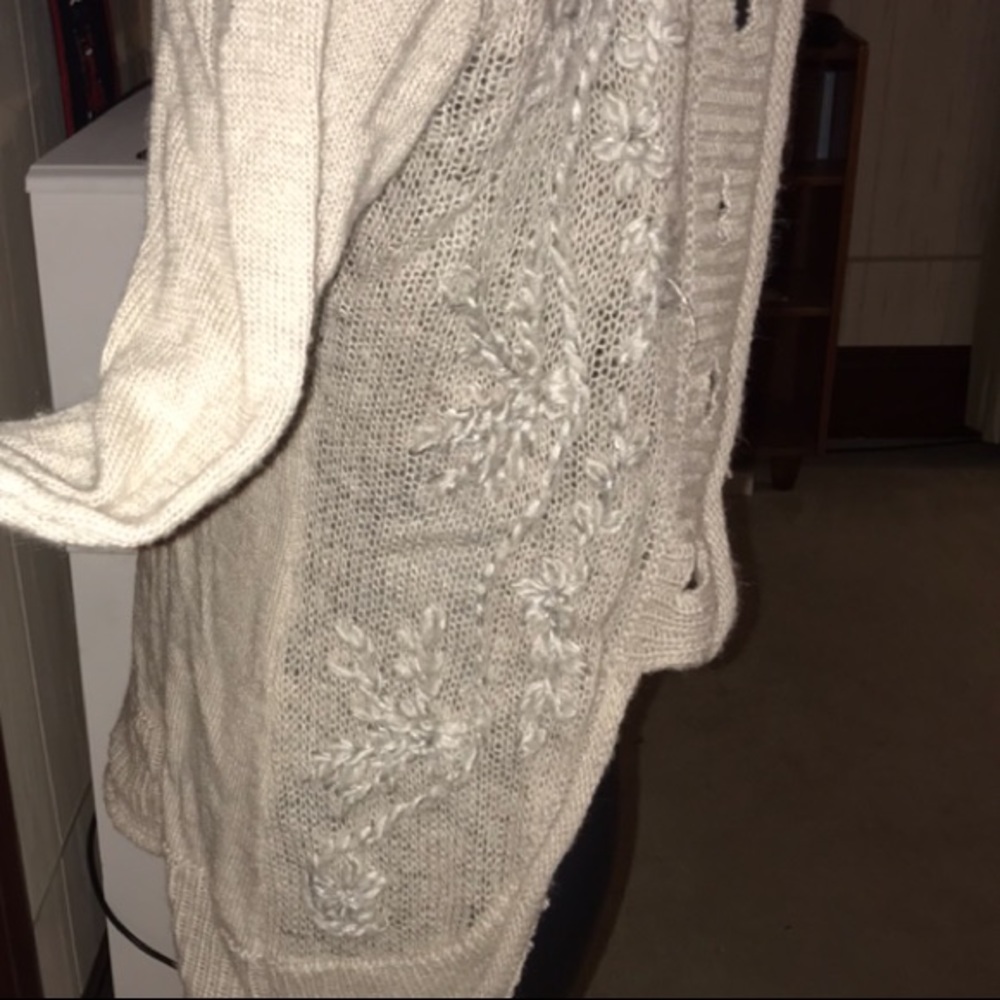 Cardigan - Picture 2 of 3